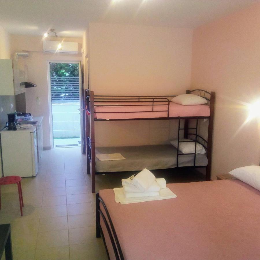 Persefoni Rooms Apartments & Mezonetes Toroni Extérieur photo