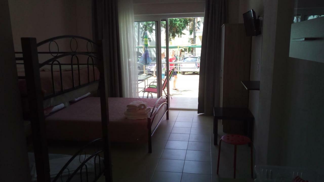 Persefoni Rooms Apartments & Mezonetes Toroni Extérieur photo